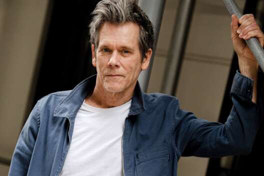 Сценарист фильмов о Бонде снимет хоррор об исправительном лагере для геев