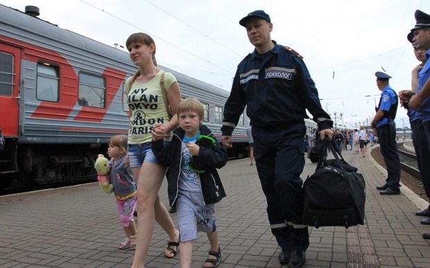 Кабмин в бюджете на 2022 год выделил 5,5 миллиарда гривен для переселенцев: на что пойдут деньги