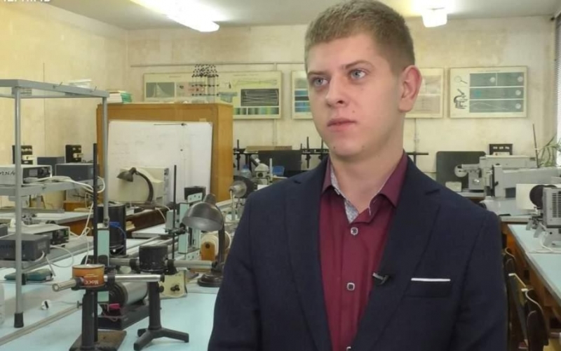 В Черниговском университете на учителя физики учится только один первокурсник и тот сомневается относительно работы в школе (видео)