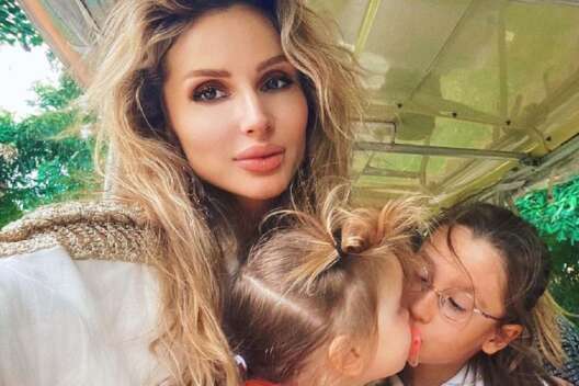 Лобода рассказала, как часто ее дочки видятся с отцами