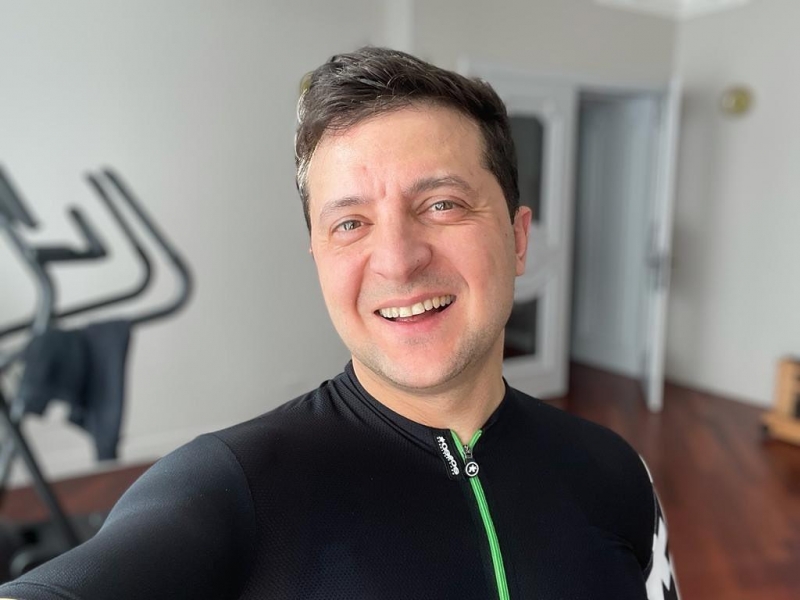 "Седеет дядька": Зеленский опубликовал новое "спортивное" фото и вызвал жаркие споры