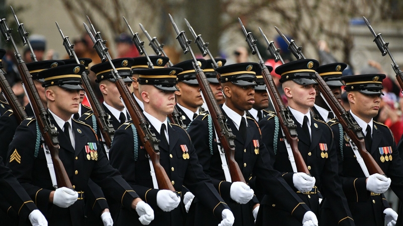 СМИ: сухопутным войскам США запретили повышать не привитых военных