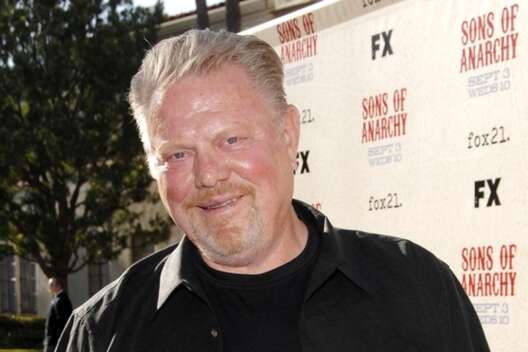 Умер актер из популярного сериала "Секретные материалы"