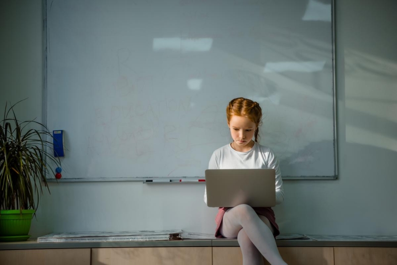 В Киеве школьники продолжат дистанционное обучение с 15 ноября