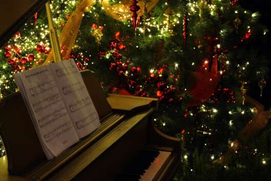 Рождественский плейлист из песен, которые вы еще не заслушали до дыр